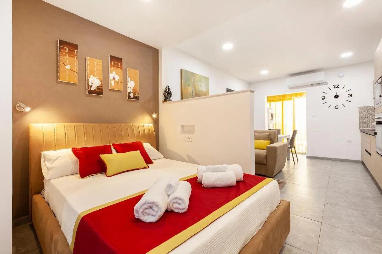 Ca2 - Prime Location - Modern & Lovely Studio location